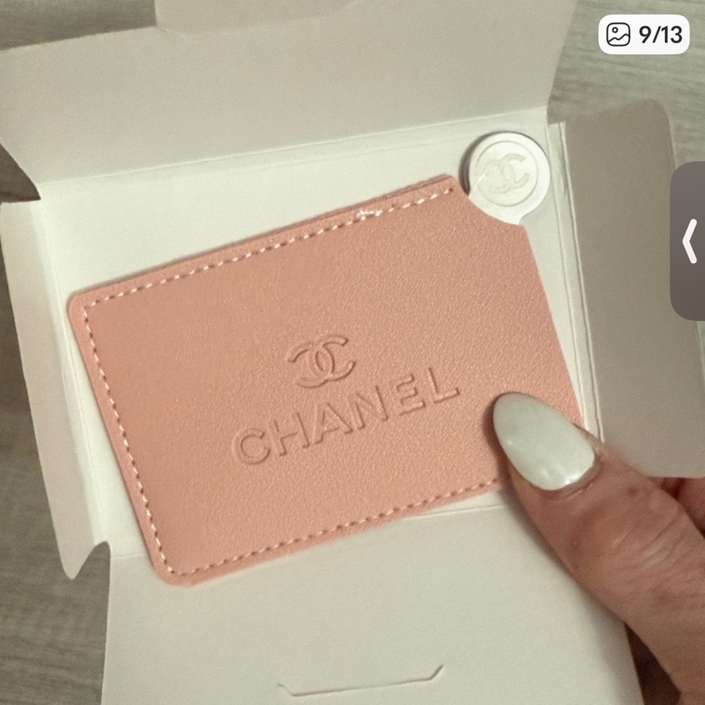 Chanel light Pink mirror and cardholder NEW IN BOX!!!